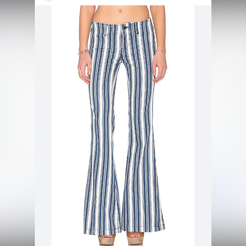 Jolene Stripe Pant in White Indigo
Free People
Color:White Indigo
